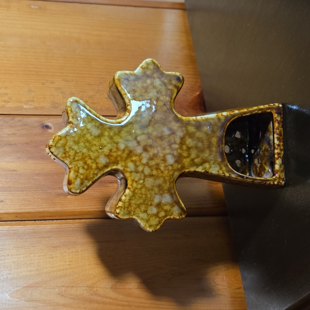 Ceramic Breton Cross Tea Light Candle Holder - Picture 2 of 7